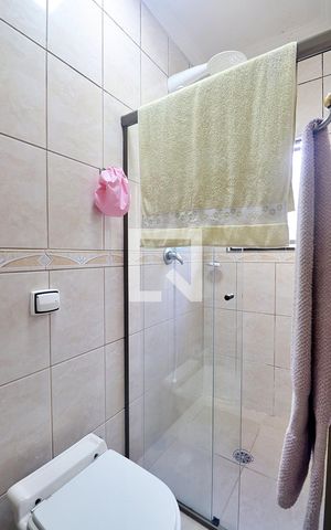 Casa à venda com 292m², 4 quartos e 5 vagasBanheiro do Quarto 3 - Suíte