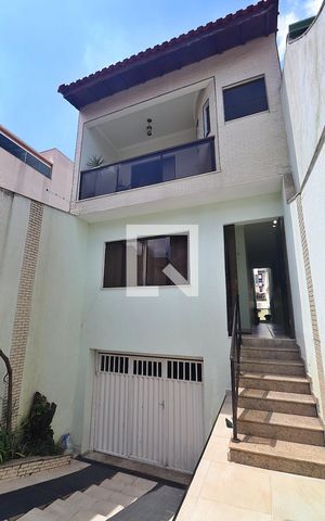 Casa à venda com 292m², 4 quartos e 5 vagasEntrada