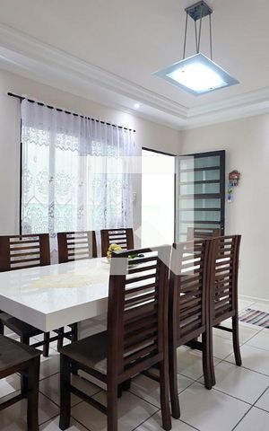 Casa à venda com 292m², 4 quartos e 5 vagasSala de Jantar