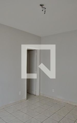 Apartamento para alugar com 65m², 2 quartos e 1 vagaSala