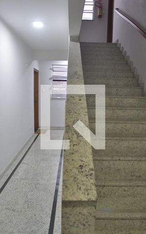 Apartamento para alugar com 65m², 2 quartos e 1 vagaÁrea Comum - Escadas para o Apartamento
