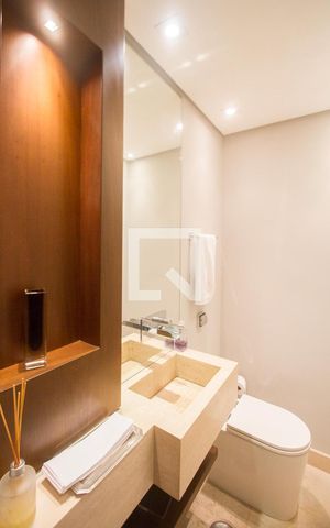 Apartamento à venda com 240m², 3 quartos e 2 vagasLavabo