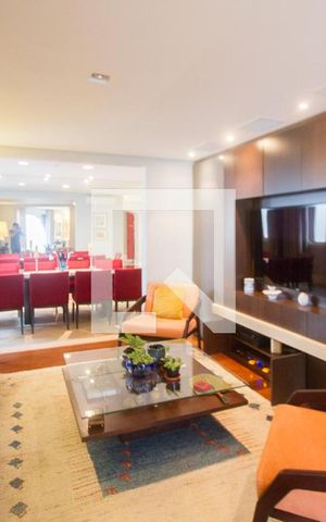 Apartamento à venda com 240m², 3 quartos e 2 vagasSala