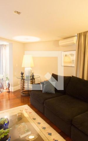 Apartamento à venda com 240m², 3 quartos e 2 vagasSala