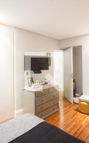 Apartamento à venda com 240m², 3 quartos e 2 vagasSuíte 1