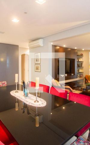Apartamento à venda com 240m², 3 quartos e 2 vagasSala