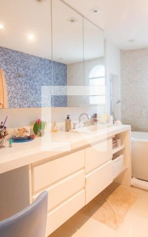 Apartamento à venda com 240m², 3 quartos e 2 vagasBanheiro da Suíte 3