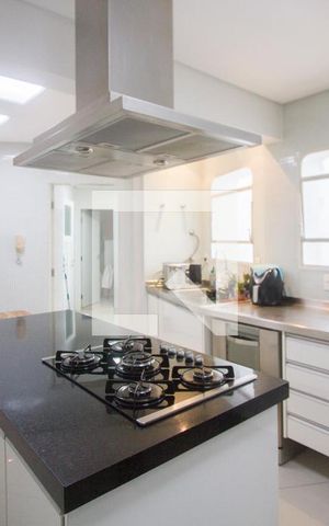 Apartamento à venda com 240m², 3 quartos e 2 vagasCozinha