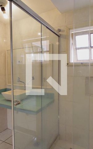 Casa à venda com 95m², 3 quartos e sem vaga Casa à venda com 95m², 3 quartos e sem vagaBanheiro Social