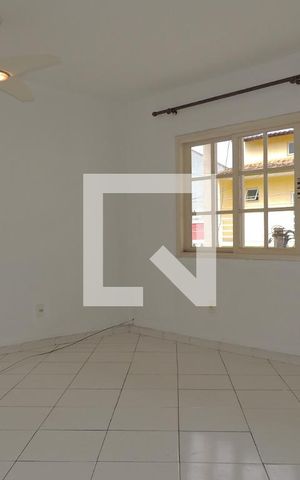 Casa à venda com 95m², 3 quartos e sem vagaSala