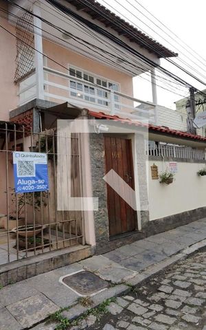 Casa à venda com 95m², 3 quartos e sem vaga Casa à venda com 95m², 3 quartos e sem vagaFahada