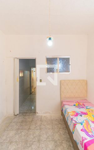 Casa à venda com 100m², 4 quartos e 1 vaga Casa à venda com 100m², 4 quartos e 1 vagaQuarto 1