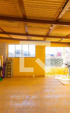 Casa à venda com 100m², 4 quartos e 1 vaga Casa à venda com 100m², 4 quartos e 1 vagaTerraço