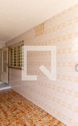 Casa à venda com 100m², 4 quartos e 1 vaga Casa à venda com 100m², 4 quartos e 1 vagaGaragem