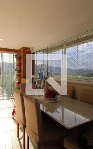 Apartamento à venda com 102m², 3 quartos e 2 vagasVaranda