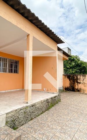 Casa à venda com 367m², 4 quartos e 2 vagas Casa à venda com 367m², 4 quartos e 2 vagasÁrea de Serviço