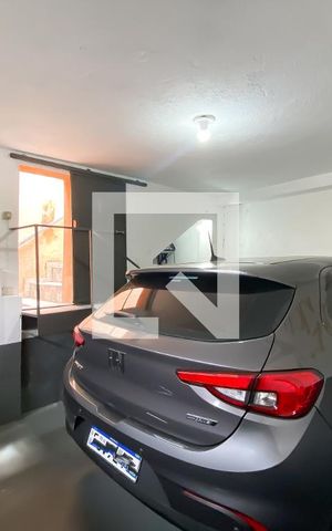 Casa à venda com 367m², 4 quartos e 2 vagas Casa à venda com 367m², 4 quartos e 2 vagasGaragem