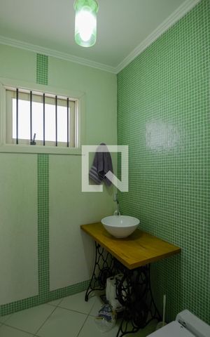 Casa para alugar com 512m², 6 quartos e NaN vagasBanheiro 2