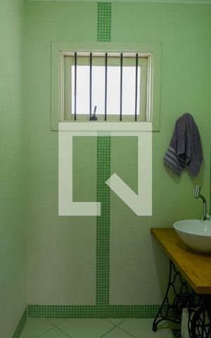 Casa para alugar com 512m², 6 quartos e NaN vagasBanheiro 2