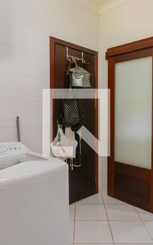 Casa para alugar com 512m², 6 quartos e NaN vagasÁrea de Serviço