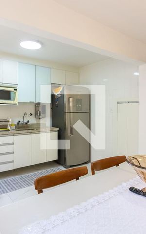 Casa à venda com 100m², 2 quartos e 2 vagasCozinha 