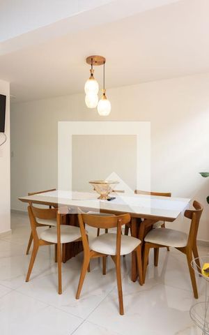 Casa à venda com 100m², 2 quartos e 2 vagasCozinha 