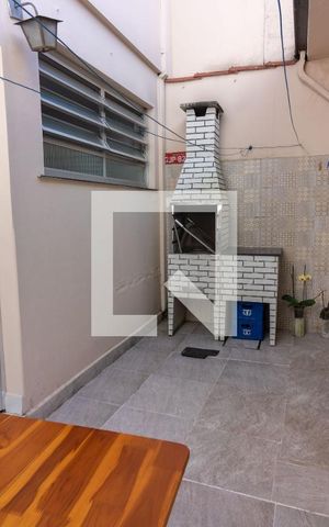 Casa à venda com 100m², 2 quartos e 2 vagasChurrasqueira