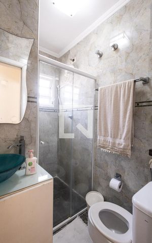 Casa para alugar com 121m², 2 quartos e 4 vagas Casa para alugar com 121m², 2 quartos e 4 vagasBanheiro Social