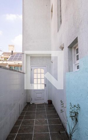 Casa para alugar com 121m², 2 quartos e 4 vagas Casa para alugar com 121m², 2 quartos e 4 vagasÁrea de Serviço