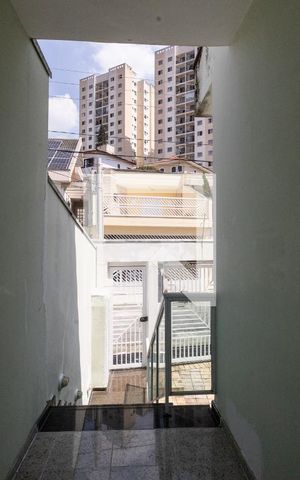 Casa para alugar com 121m², 2 quartos e 4 vagas Casa para alugar com 121m², 2 quartos e 4 vagasCorredor