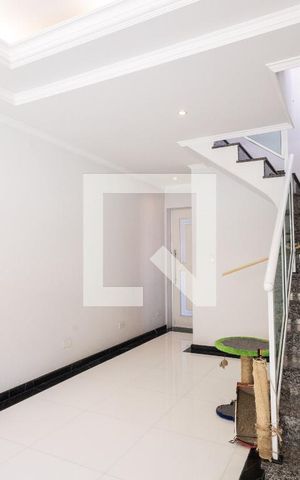 Casa para alugar com 121m², 2 quartos e 4 vagas Casa para alugar com 121m², 2 quartos e 4 vagasSala