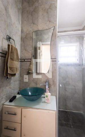 Casa para alugar com 121m², 2 quartos e 4 vagas Casa para alugar com 121m², 2 quartos e 4 vagasBanheiro Social