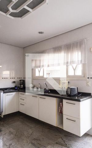 Casa para alugar com 121m², 2 quartos e 4 vagas Casa para alugar com 121m², 2 quartos e 4 vagasCozinha