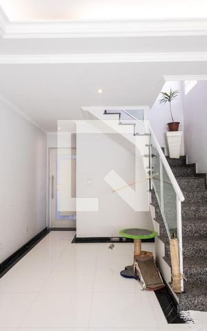 Casa para alugar com 121m², 2 quartos e 4 vagas Casa para alugar com 121m², 2 quartos e 4 vagasSala
