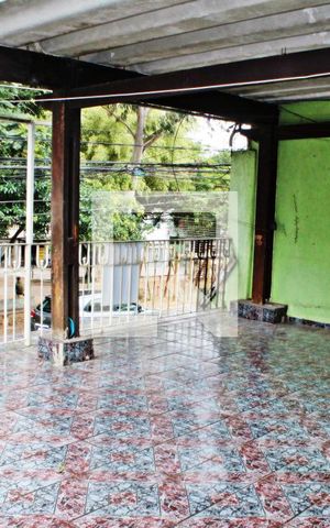 Casa à venda com 250m², 5 quartos e 3 vagasVaranda