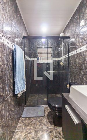 Apartamento à venda com 250m², 2 quartos e 2 vagas Apartamento à venda com 250m², 2 quartos e 2 vagasBanheiro da Suíte