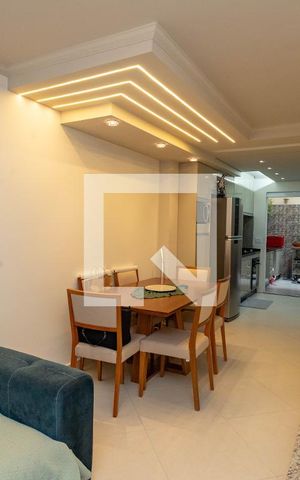 Casa de condomínio à venda com 110m², 2 quartos e 1 vaga Casa de condomínio à venda com 110m², 2 quartos e 1 vagaSala