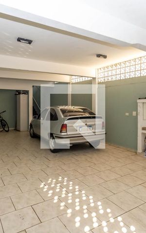 Casa à venda com 142m², 4 quartos e 4 vagasGaragem
