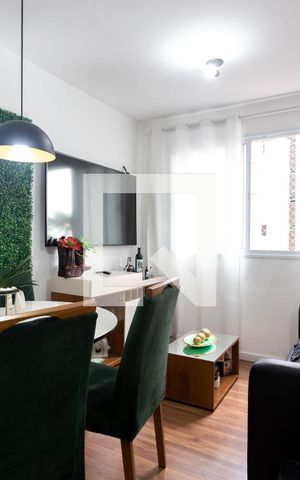 Apartamento à venda com 40m², 2 quartos e sem vaga Apartamento à venda com 40m², 2 quartos e sem vagaSala