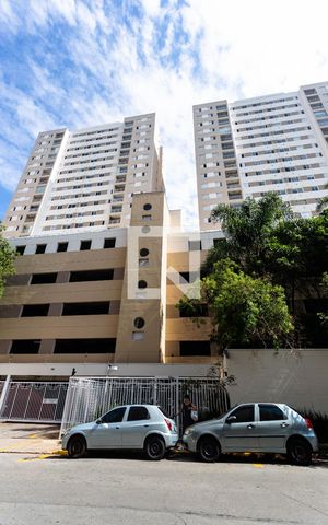 Apartamento para alugar com 35m², 1 quarto e 1 vaga Apartamento para alugar com 35m², 1 quarto e 1 vagaFachada