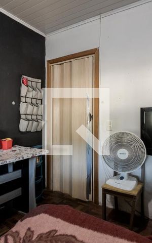 Casa à venda com 150m², 6 quartos e 2 vagas Casa à venda com 150m², 6 quartos e 2 vagasQuarto 1