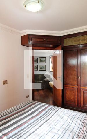 Apartamento para alugar com 270m², 4 quartos e 5 vagasSuíte 2 - Armários 
