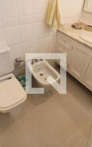 Apartamento para alugar com 270m², 4 quartos e 5 vagasBanheiro 2 da suíte 1 