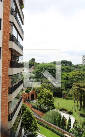 Apartamento para alugar com 270m², 4 quartos e 5 vagasSacada da suíte 2 
