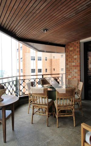 Apartamento para alugar com 270m², 4 quartos e 5 vagasVaranda da sala 