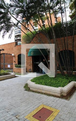 Apartamento para alugar com 270m², 4 quartos e 5 vagasFachada e portaria 