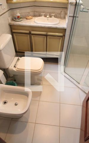 Apartamento para alugar com 270m², 4 quartos e 5 vagasBanheiro da suíte 2 
