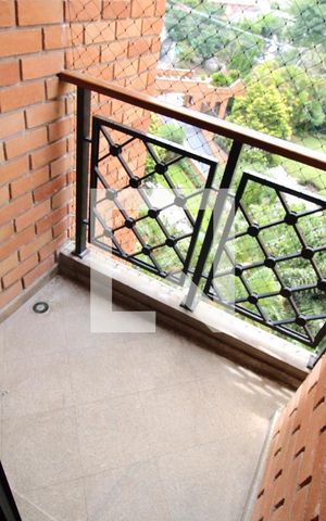 Apartamento para alugar com 270m², 4 quartos e 5 vagasSacada  da suíte 4 