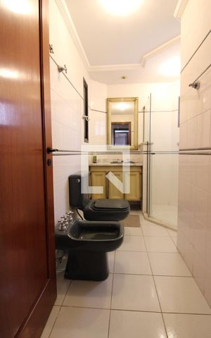Apartamento para alugar com 270m², 4 quartos e 5 vagasBanheiro da suíte 4 