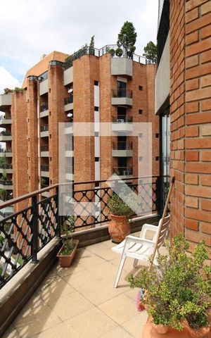 Apartamento para alugar com 270m², 4 quartos e 5 vagasVaranda da sala 